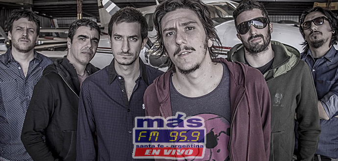 La banda Andano Descalzo prepara su desembarco en el Teatro Ópera y te contamos todo.

Andando Descalzo llegará por primera vez al porteño Teatro Ópera para presentar en vivo su exitoso álbum "Media vida" y repasar sus grandes éxitos. 

El show tendrá lugar el viernes 26 de abril desde las 20, en la sala ubicada en la Av. Corrientes 860.