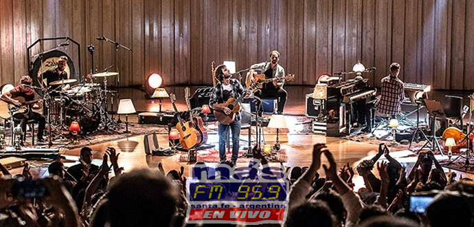 El Bordo planteó un desafío mágico y único: hacer su primer show acústico y grabarlo en un escenario tan emblemático como es el de La Usina del Arte.

El Bordo presenta su primer show desenchufado.

Se trata de una experiencia emocionante para todos los integrantes de la banda y de gran repercusión de un público fiel y rockero que supo apreciar los distintos arreglos en estas canciones que por primera vez serán escuchadas en formato acústico.