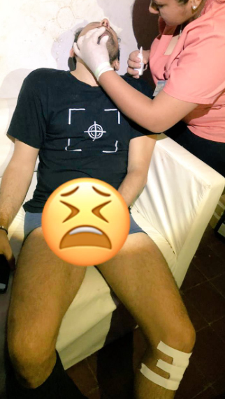 El cantante de NTVG tuvo una noche accidentada en su último show.

No Te Va Gustar (NTVG), tuvo una noche accidentada en el Club Tesioreri durante su presentación en la ciudad de Catamarca. 

Mientras interpretaban "El Camino", los integrantes del grupo saltaban a la par del público pero una sopresa cambió todo.