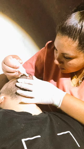 El cantante de NTVG tuvo una noche accidentada en su último show.

No Te Va Gustar (NTVG), tuvo una noche accidentada en el Club Tesioreri durante su presentación en la ciudad de Catamarca. 

Mientras interpretaban "El Camino", los integrantes del grupo saltaban a la par del público pero una sopresa cambió todo.