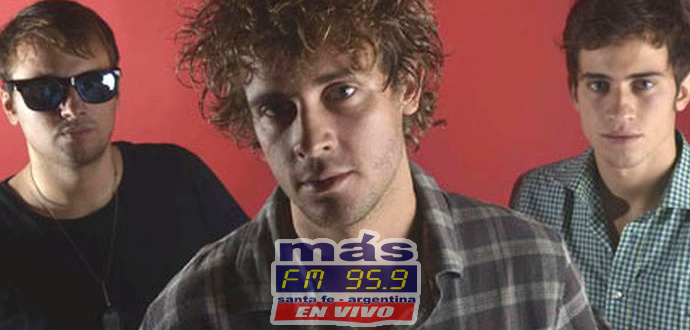 Tras el éxito logrado con "Prohibido", Parientes lanza una nueva canción titulada "Capitán" que cuenta con la producción de Pepe Céspedes y Juan Bruno, de Bersuit Vergarabat.