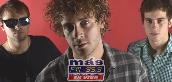 Tras el éxito logrado con "Prohibido", Parientes lanza una nueva canción titulada "Capitán" que cuenta con la producción de Pepe Céspedes y Juan Bruno, de Bersuit Vergarabat.