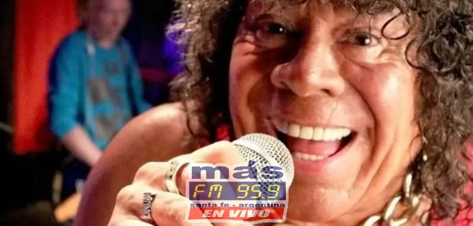 La Mona Jiménez festejó sus 51 años de carrera con un gran show, en el estadio Malvinas Argentinas, donde no faltaron ninguno de sus clásicos. La Mona Jiménez festejó sus 51 años de carrera con un gran show, en el estadio Malvinas Argentinas, donde no faltaron ninguno de sus clásicos.