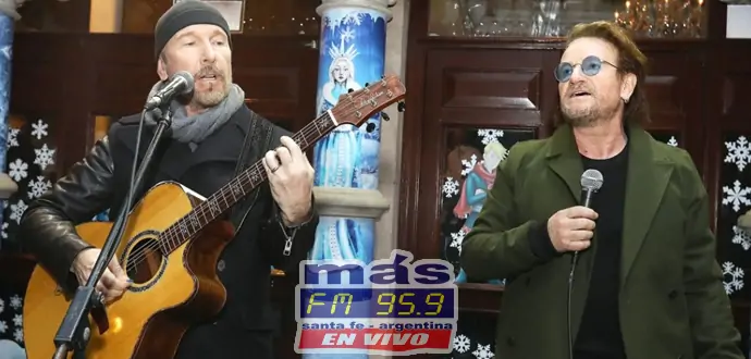 U2 recorrieron las calles de Dublín con sus canciones en la Navidad