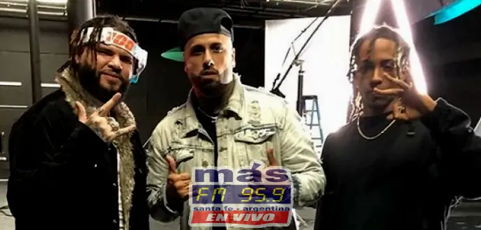Nicky Jam y Farruko hicieron una colaboración. Los reggaetoneros se unieron para hacer "Baby", junto al artista dominicano Amenazzy. Nicky Jam y Farruko hicieron una colaboración. Los reggaetoneros se unieron para hacer Baby junto al artista dominicano Amenazzy.