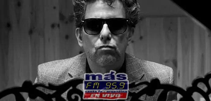 El artista Andrés Calamaro debuta como guionista y será en la película "Bandido".

"Bandido" se trata sobre la vida de Luis "El Gordo" Valor y tendrá la dirección de Pablo Bucca ("Una mujer sucede"), según informó la agencia Télam.