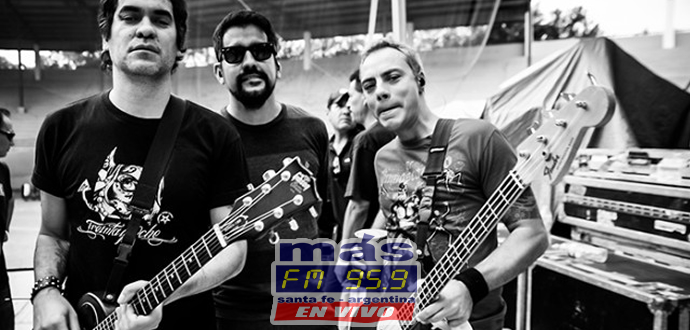 El trio integrado por Mariano Martínez (guitarra y voz), Leonardo De Cecco (batería), y Luciano Scaglione (bajo y coros), Attaque 77, regresa con  Lobotomizado 