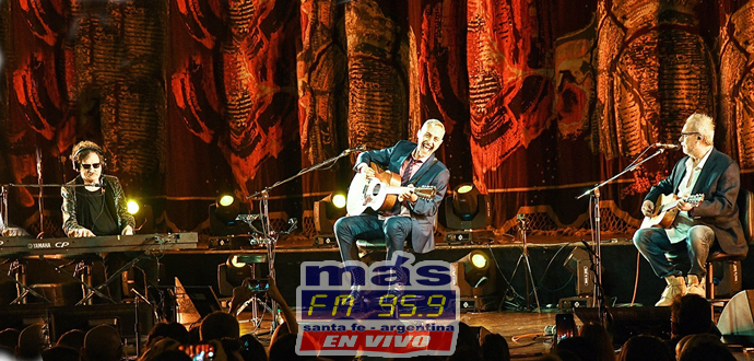 El reencuentro de la legendaria banda de nuestro rock nacional, Serú Giran, se dio durante la presentación de Pedro Aznar en el marco del Festival Únicos de la Ciudad de Buenos Aires.