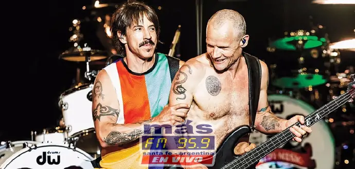 A mediados de enero, los Red Hot Chili Peppers anunciaron un show para el 15 de marzo, en las Pirámides de Egipto. 
