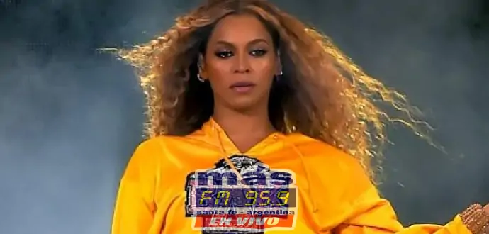 La estrella Beyoncé, quien perfeccionó el arte de los lanzamientos sigilosos con un álbum homónimo en 2013, sorprendió a todos sus fans. En principio Beyoncé lanzó en la plataforma digital Netflix "Homecoming: Una película de Beyoncé". A su vez la diva anunció un álbum, que tendrá el mismo título que la película. La estrella Beyoncé, quien perfeccionó el arte de los lanzamientos sigilosos con un álbum homónimo en 2013, sorprendió a todos sus fans.
En principio Beyoncé lanzó en la plataforma digital Netflix "Homecoming: Una película de Beyoncé". A su vez la diva anunció un álbum, que tendrá el mismo título que la película.