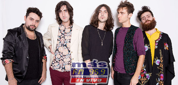 Con danza y mucho color, Indios presenta el video de "Ya Lo Sé", segundo adelanto de su próximo álbum "Besos en la espalda". 