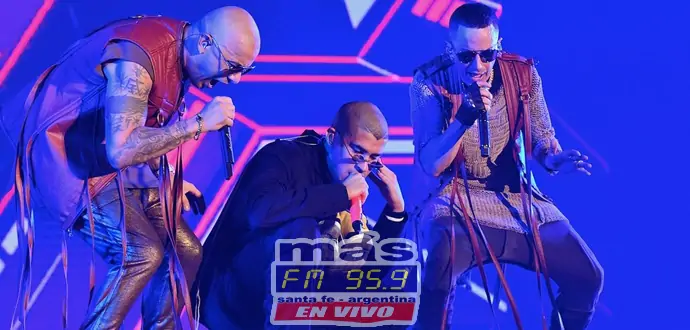 El dúo indiscutible de reggaetón, Wisin & Yandel, llamó al trapero Bad Bunny y lo que hicieron realmente es bueno.

Wisin & Yandel lanzaron el esperado videoclip de "Dame Algo", canción que forma parte del último álbum del dúo, al que llamaron Campeones del Pueblo.

El video dirigido por Fernando Lugo, transcurre en un partido de baloncesto femenino, entre los equipos las Guayadoras y las Bichotas.