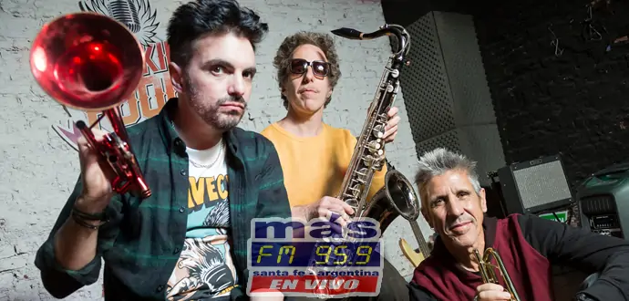 La superbanda formada por Didi Gutman (líder de Brazilian Girls), Cachorro López (reconocido productor musical y bajista de los míticos Abuelos de la Nada) y Ale Sergi (compositor y frontman de Miranda!), Meteoros, lanzó su segundo álbum. El mismo cuenta con la participación de otros grandes como Kevin Johansen, Vicentico, Javiera Mena, Emmanuel Horvilleur, Roberto Musso, y Rosario Ortega. La superbanda formada por Didi Gutman (líder de Brazilian Girls), Cachorro López (reconocido productor musical y bajista de los míticos Abuelos de la Nada) y Ale Sergi (compositor y frontman de Miranda!), Meteoros, lanzó su segundo álbum.
El mismo cuenta con la participación de otros grandes como Kevin Johansen, Vicentico, Javiera Mena, Emmanuel Horvilleur, Roberto Musso, y Rosario Ortega.