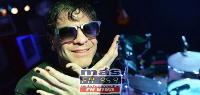 La banda Jóvenes Pordioseros presenta su nuevo vídeo del tema "Pegado", adelanto de su primer CD y DVD EN VIVO de la carrera de la agrupación.