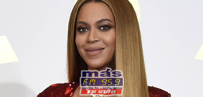 Beyoncé arrancó con los festejos de su cumpleaños en pleno recital. 