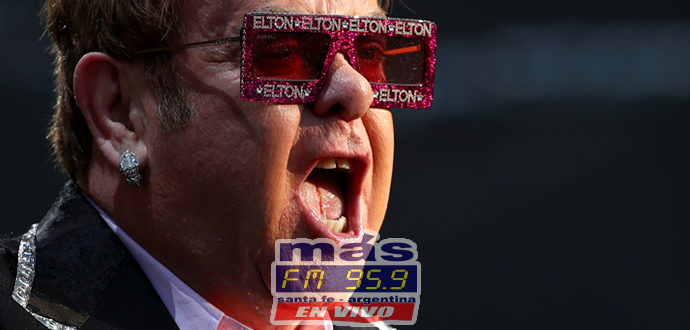 Elton John no está contento con la nueva versión de "El rey león". 