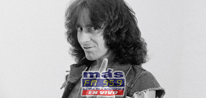 AC/DC tendrá un importante homenaje cuando se cumplan 40 años de la muerte de Bon Scott, su primer cantante.