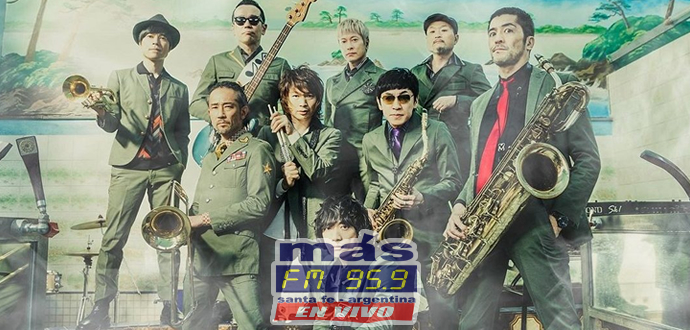 Y un día, nos encontramos un video estreno de Los Auténticos Decadentes junto a una banda japonesa, la mítica Tokyo Paradise Orchestra.