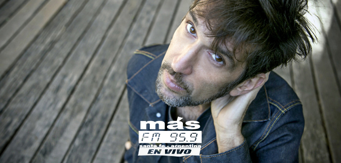 El artista Diego Frenkel está de festejos y te contamos todo.

Diego Frenkel cumple 35 años en los escenarios y para celebrarlo, ofrecerá un show vía streaming. Nosotros ya nos sumamos. ¿Y vos?

Desde su casa, en este encuentro exclusivo, estará acompañado por su guitarra acústica y otros instrumentos electrónicos.