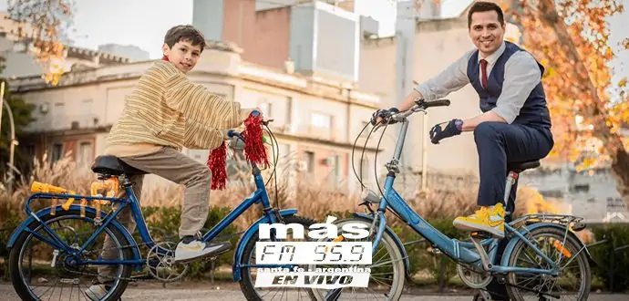 Los Caligaris están de estreno, se trata de la canción Un chico en el cuerpo de un mayor que cuenta con producción de Mosca Lorenzo y Mariano Franceschelli de Los Auténticos Decadentes.