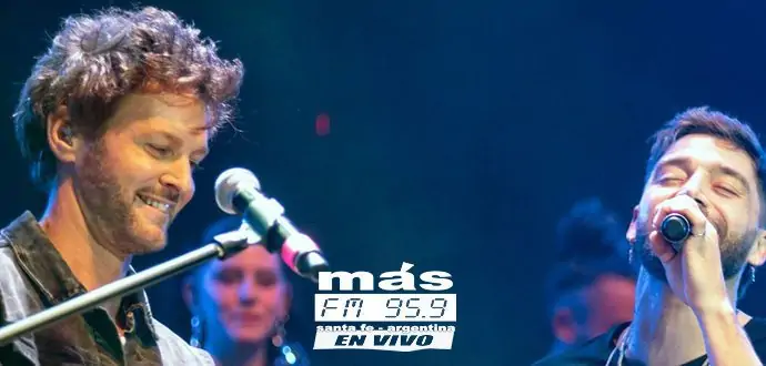 Axel junto a La Konga presentaron una nueva versión de Somos lo que fuimos.